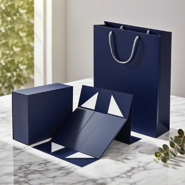 Foldable Cardboard Cosmetics Jewelry Magnetic Paper Gift Box with Ribbon