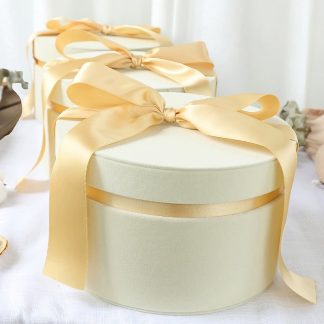 Customizable Cylinder Gift Packaging Box for Unique Presentations