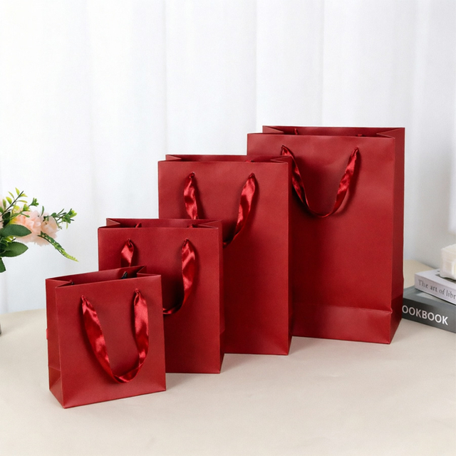 Custom Hot Stamping Paper Bags for Unique Gift Packaging