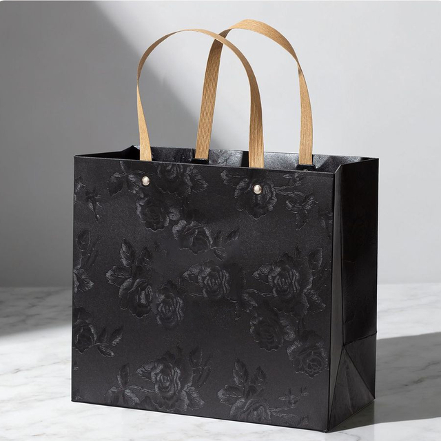 Eco-Friendly Hot-Stamping Fashion Paper Gift Bags for Retail
