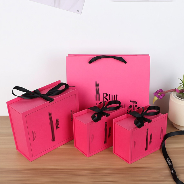Custom Gift Paper Packaging Box with Ribbon for Candy/Sweet/Chocolate/Nut Fruits/Toys