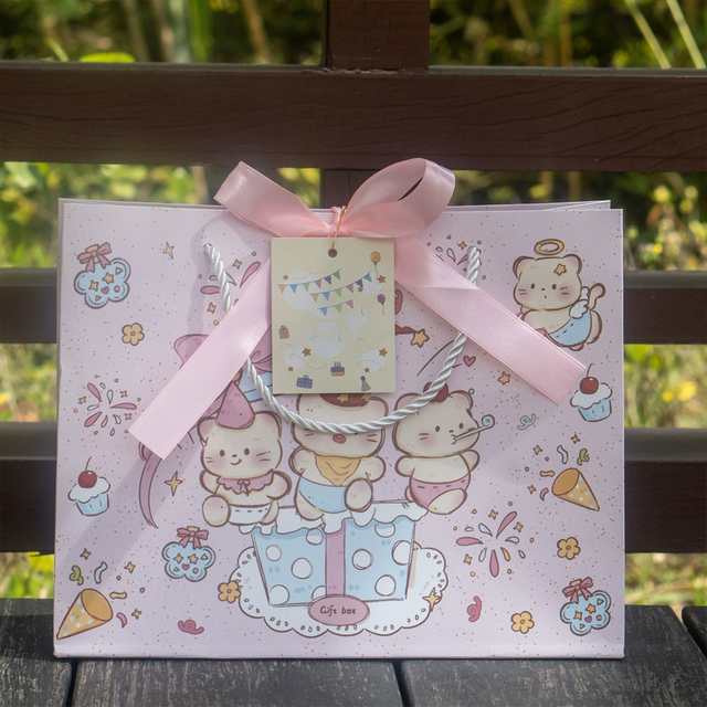Customizable Arts Printing Paper Bags for Creative Marketing Strategies